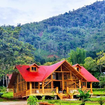 Hassinger Ranch Cabanas Oxapampa Ngoại thất bức ảnh
