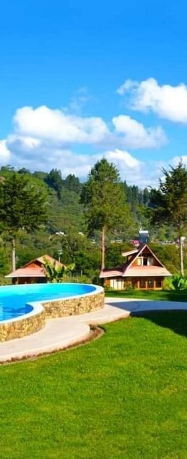 Hassinger Ranch Cabanas Oxapampa Ngoại thất bức ảnh