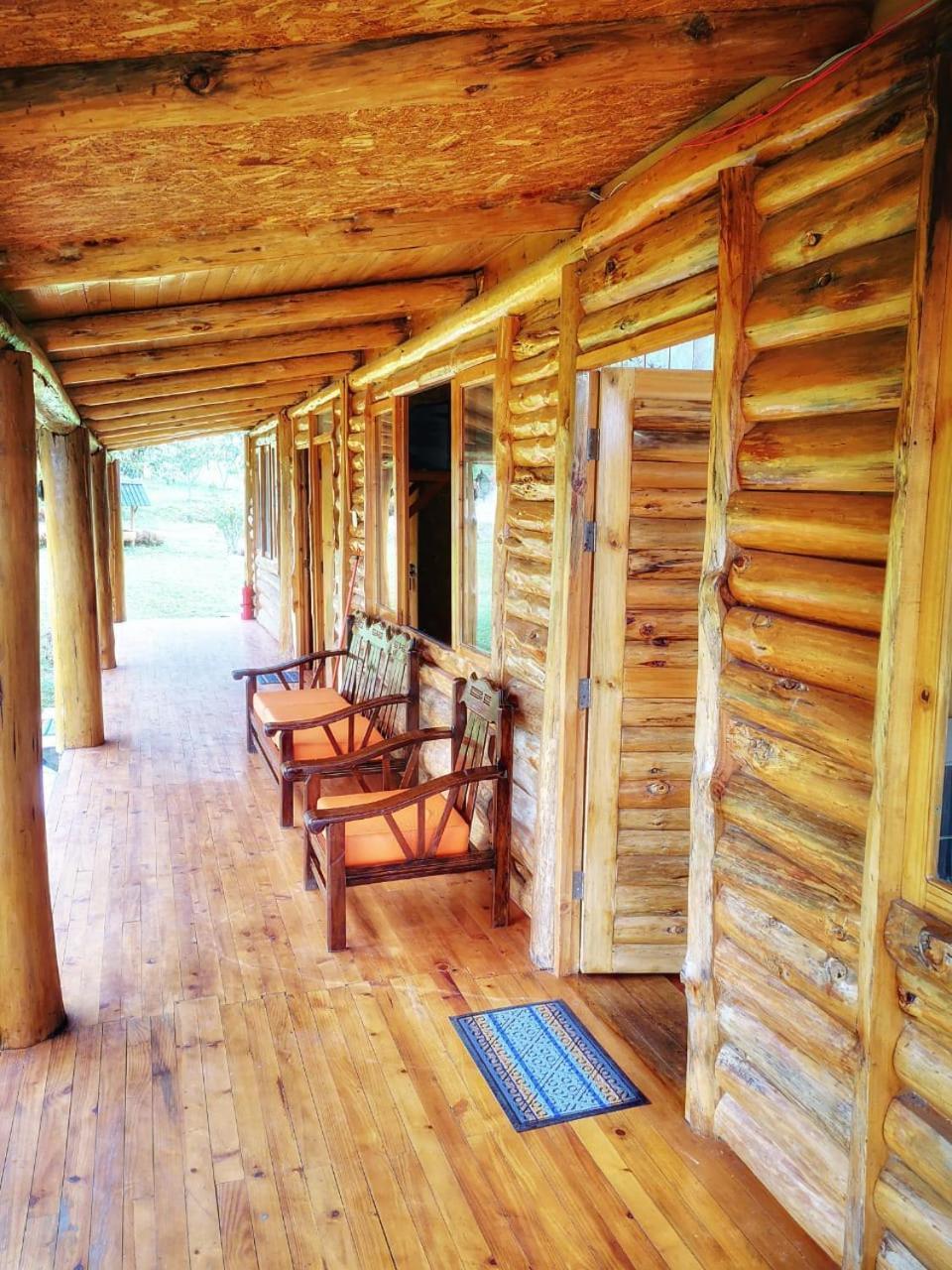 Hassinger Ranch Cabanas Oxapampa Phòng bức ảnh