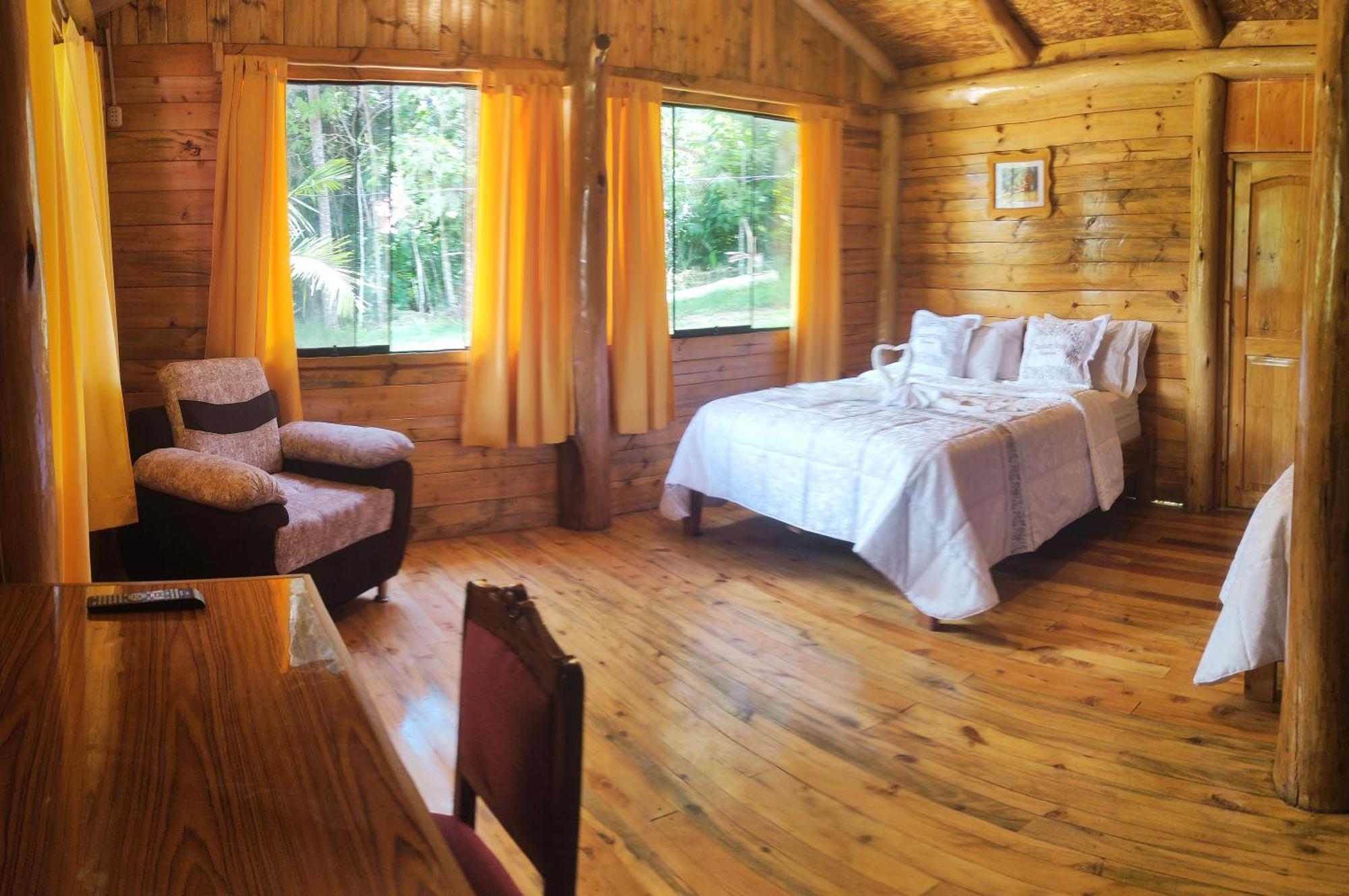 Hassinger Ranch Cabanas Oxapampa Phòng bức ảnh
