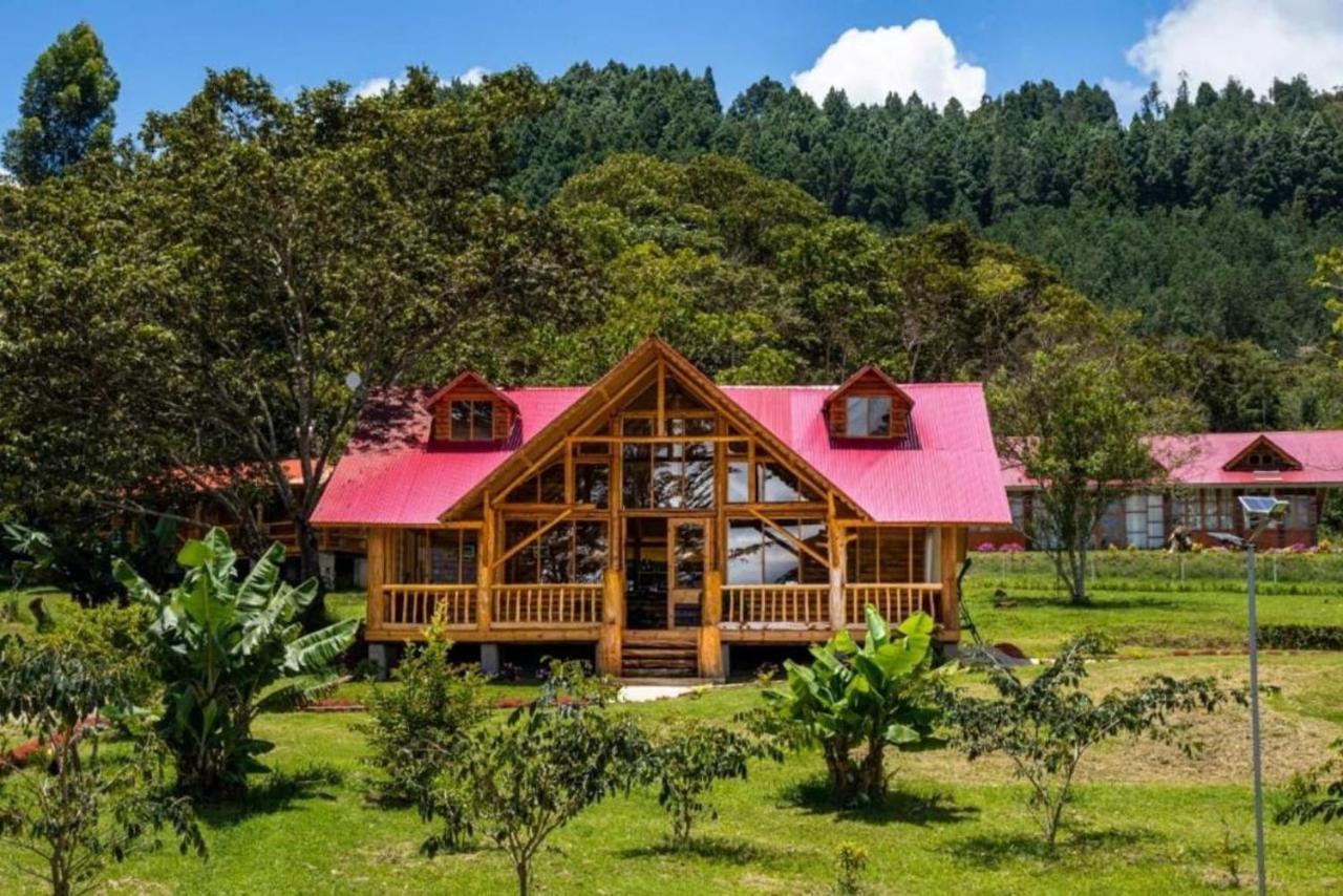 Hassinger Ranch Cabanas Oxapampa Ngoại thất bức ảnh